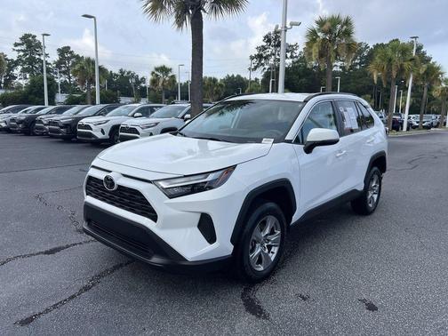 Ice Cap 2025 Toyota RAV4 XLE