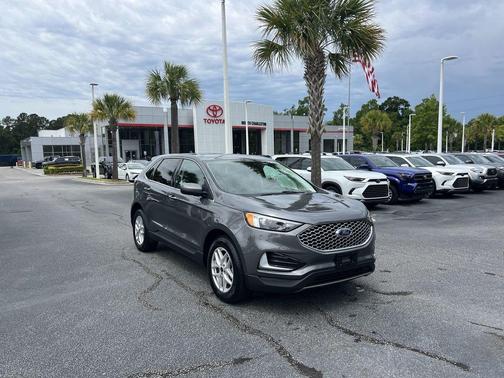 Carbonized Gray Metallic 2023 Ford Edge SEL
