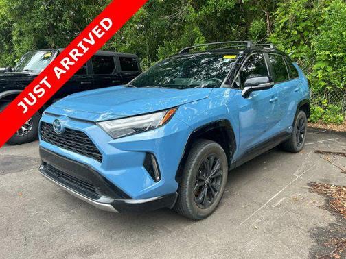 2022 Toyota RAV4 Hybrid SE