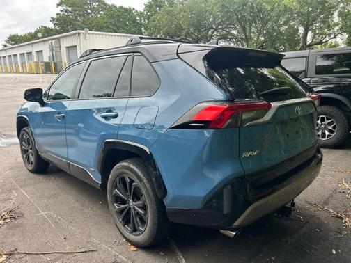 2022 Toyota RAV4 Hybrid SE