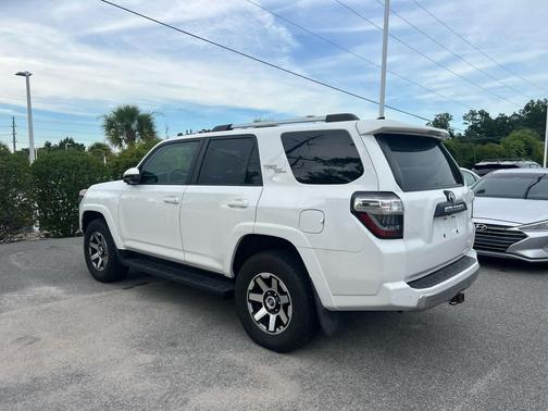 Super White 2018 Toyota 4Runner TRD Off Road