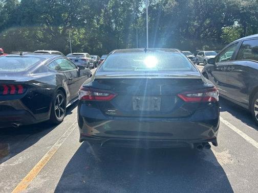 Midnight Black Metallic 2022 Toyota Camry SE