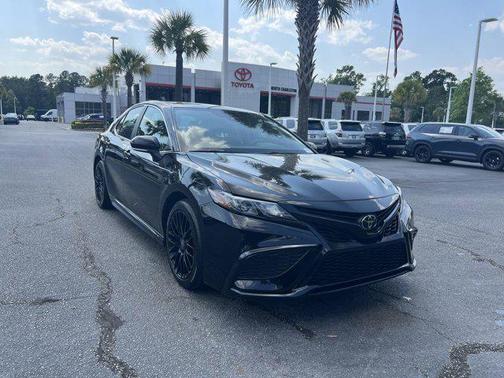 Midnight Black Metallic 2022 Toyota Camry SE