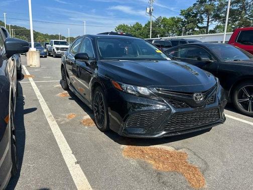 Midnight Black Metallic 2022 Toyota Camry SE