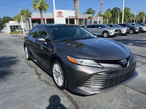 2018 Toyota Camry Hybrid XLE