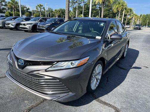 2018 Toyota Camry Hybrid XLE
