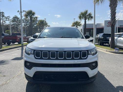2022 Jeep Compass Latitude Lux