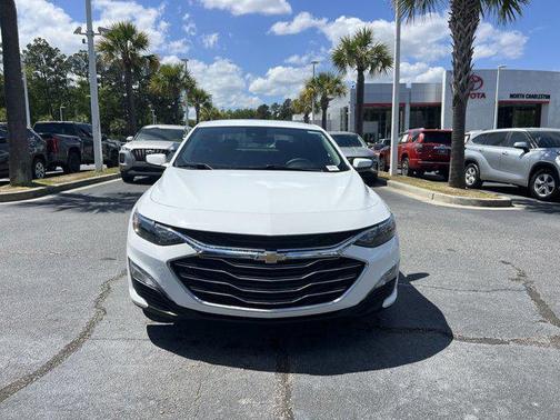 Summit White 2023 Chevrolet Malibu FWD 1LT