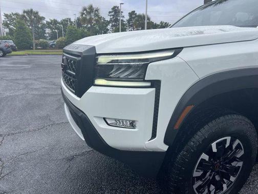 Glacier White 2023 Nissan Frontier PRO-X