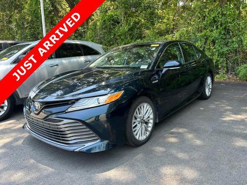 2019 Toyota Camry Hybrid XLE