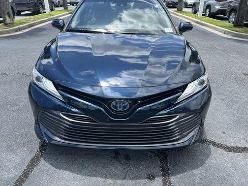 2019 Toyota Camry Hybrid XLE