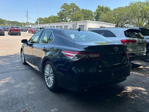 2019 Toyota Camry Hybrid XLE