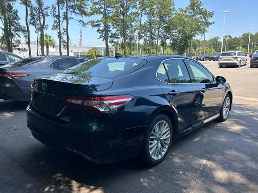 2019 Toyota Camry Hybrid XLE