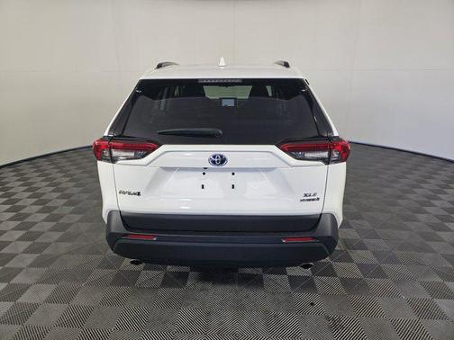 2023 Toyota RAV4 Hybrid XLE
