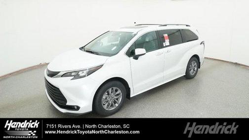 2025 Toyota Sienna XLE