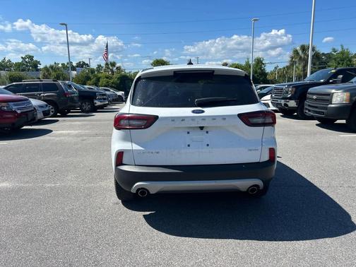Oxford White 2024 Ford Escape Active
