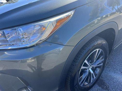 2017 Toyota Highlander LE Plus