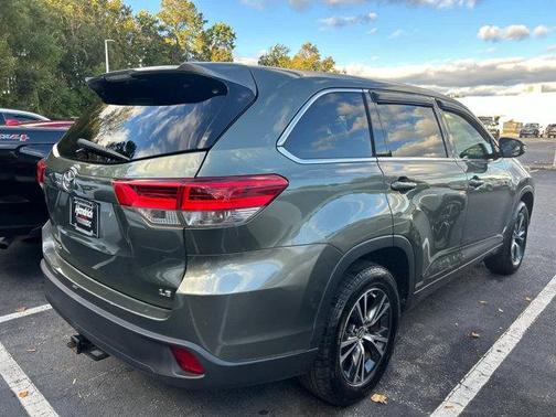 2017 Toyota Highlander LE Plus