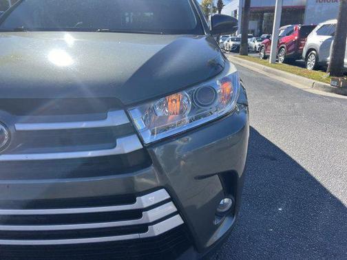 2017 Toyota Highlander LE Plus