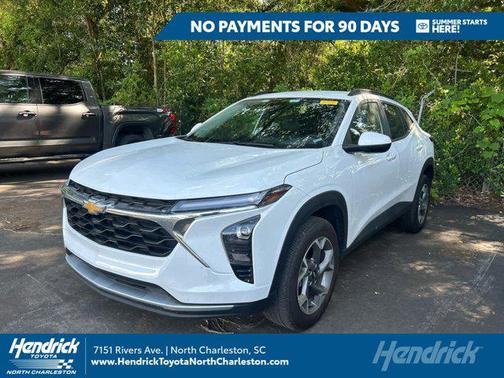 Summit White 2025 Chevrolet Trax LT