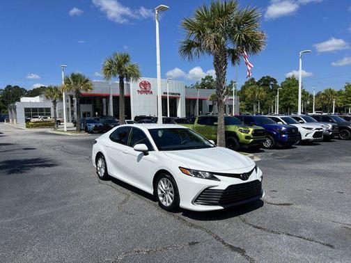 White 2022 Toyota Camry LE
