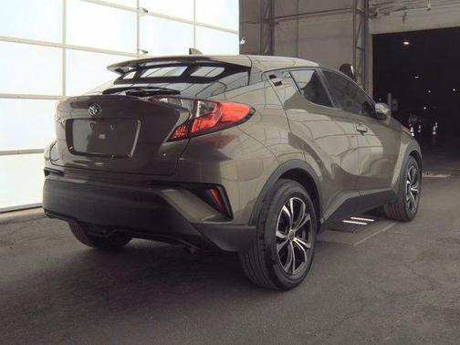 2021 Toyota C-HR LE