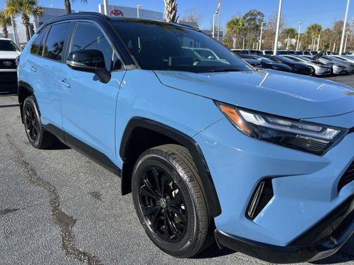 2024 Toyota RAV4 Hybrid SE