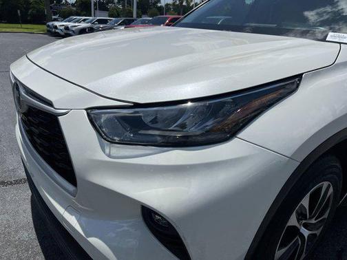 2020 Toyota Highlander Hybrid XLE