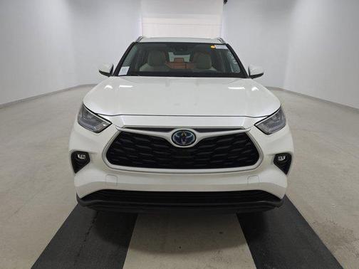 2020 Toyota Highlander Hybrid XLE