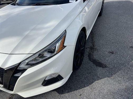 2022 Nissan Altima SR Intelligent AWD