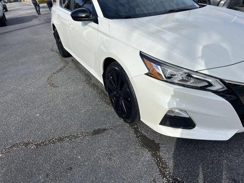 2022 Nissan Altima SR Intelligent AWD
