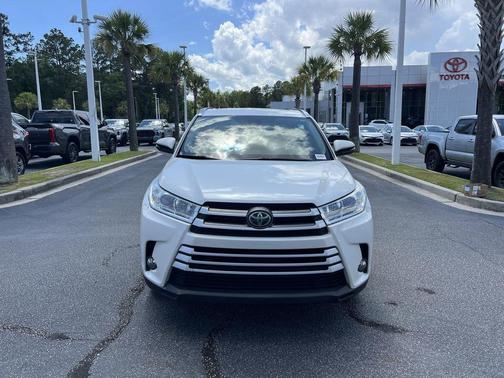Blizzard Pearl 2017 Toyota Highlander XLE