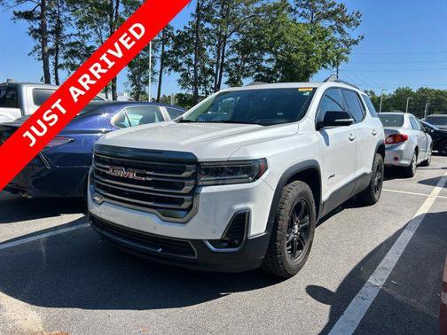 2022 GMC Acadia AWD AT4