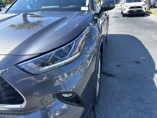 2021 Toyota Highlander Hybrid Platinum