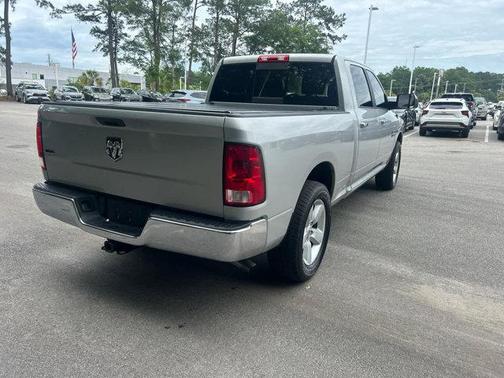 Bright Silver Metallic Clearcoat 2018 RAM 1500 SLT