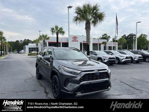 2022 Toyota RAV4 Hybrid SE