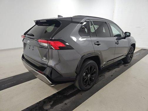 2022 Toyota RAV4 Hybrid SE