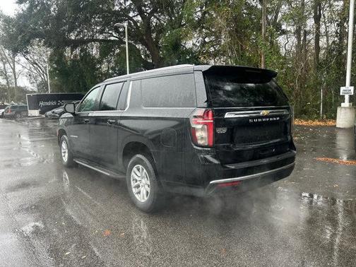 2023 Chevrolet Suburban LS