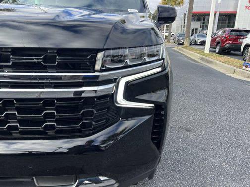 2023 Chevrolet Suburban LS