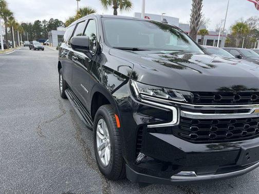 2023 Chevrolet Suburban LS
