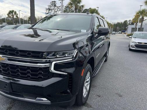 2023 Chevrolet Suburban LS