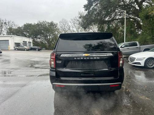 2023 Chevrolet Suburban LS