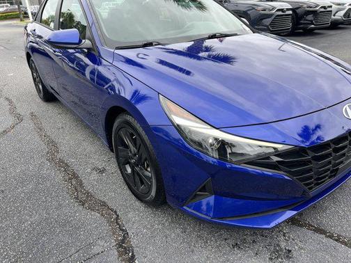 2021 Hyundai ELANTRA SEL