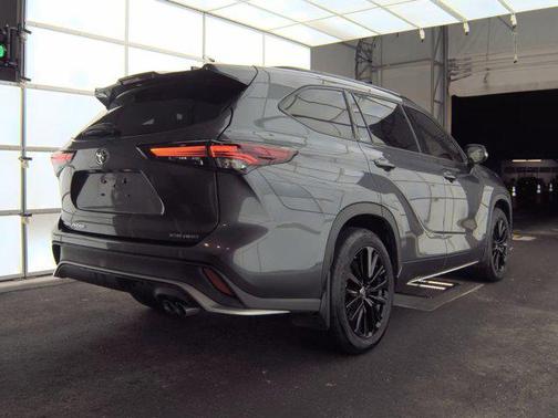 2025 Toyota Highlander XSE