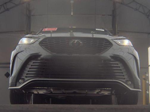 2025 Toyota Highlander XSE