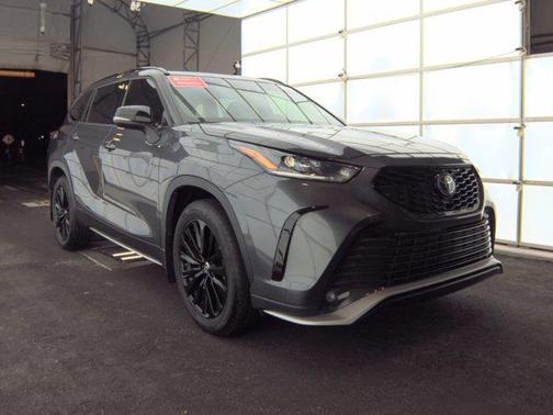 2025 Toyota Highlander XSE