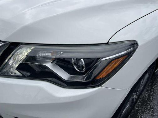 2020 Nissan Pathfinder SL 4WD
