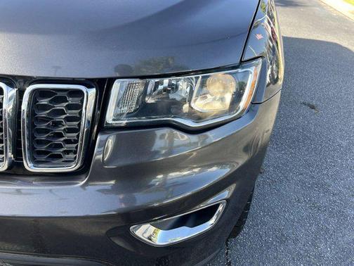 2018 Jeep Grand Cherokee Laredo E