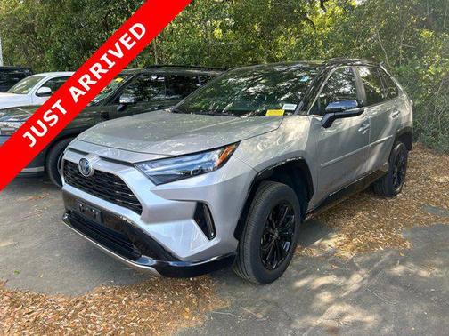 2022 Toyota RAV4 Hybrid SE
