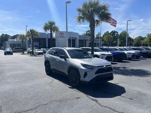 Silver Sky Metallic 2019 Toyota RAV4 LE